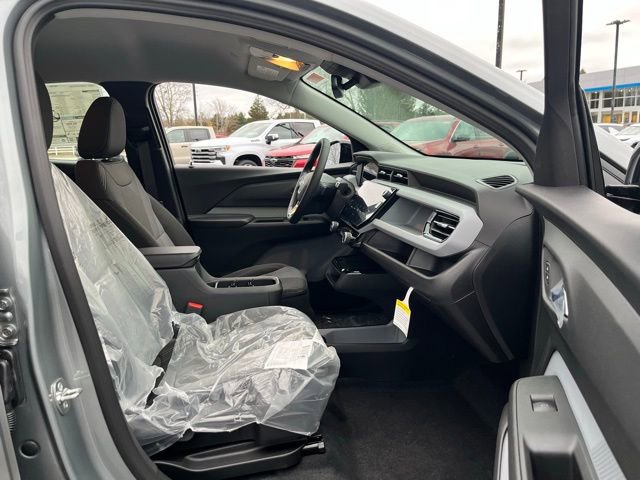 New 2027 Chevrolet Bolt LT w/ Comfort Package FWD image 19