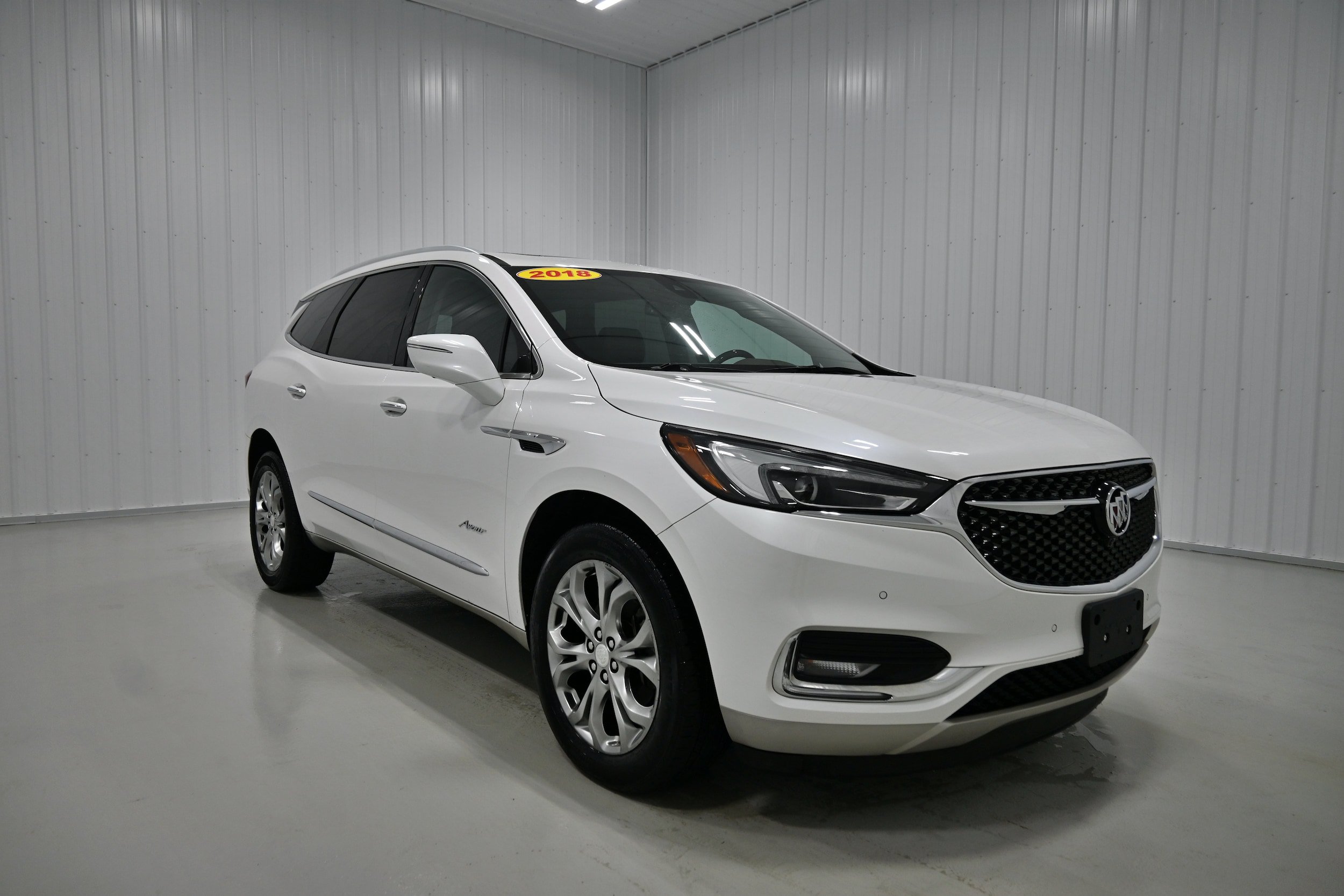 Used 2018 Buick Enclave Avenir AWD/4WD image 3
