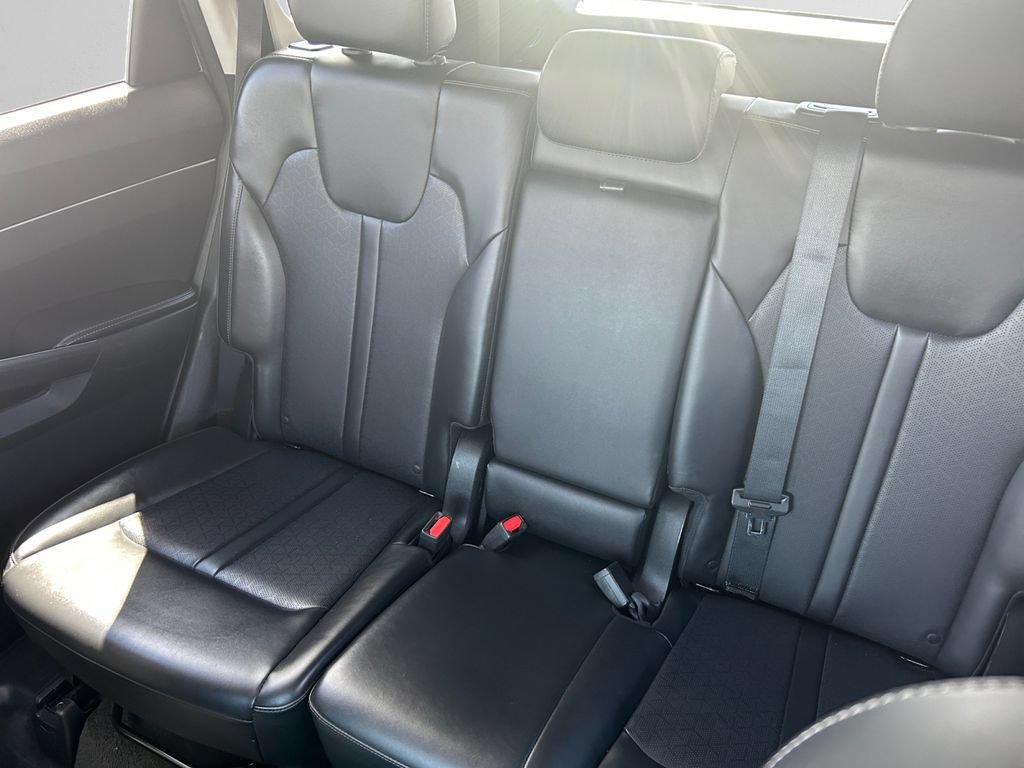 Used 2023 Kia Sorento S w/ Panoramic Sunroof Package AWD/4WD image 27