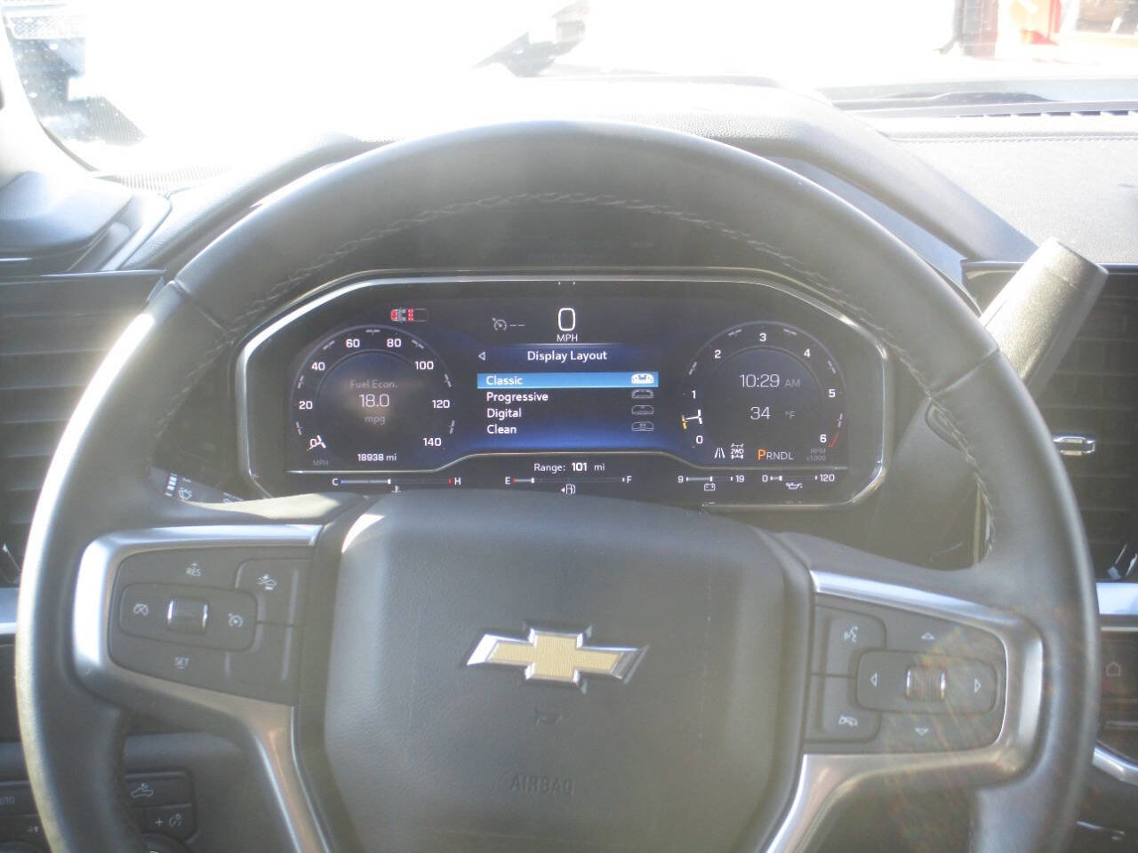 Used 2024 Chevrolet Silverado 1500 LT AWD/4WD image 9