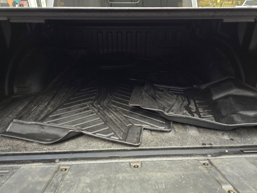 Used 2022 Ford F150 Lightning Lariat w/ Equipment Group 511A High image 6