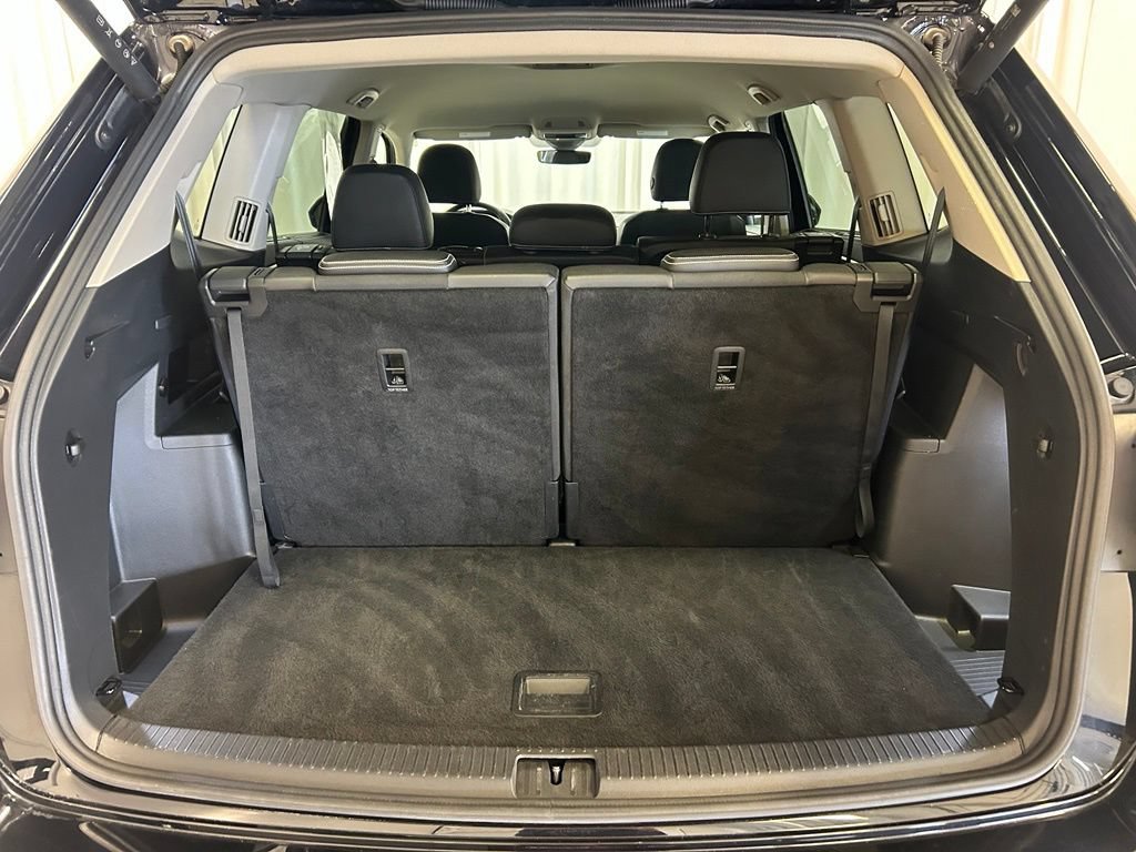 Used 2025 Volkswagen Atlas SE AWD/4WD image 7