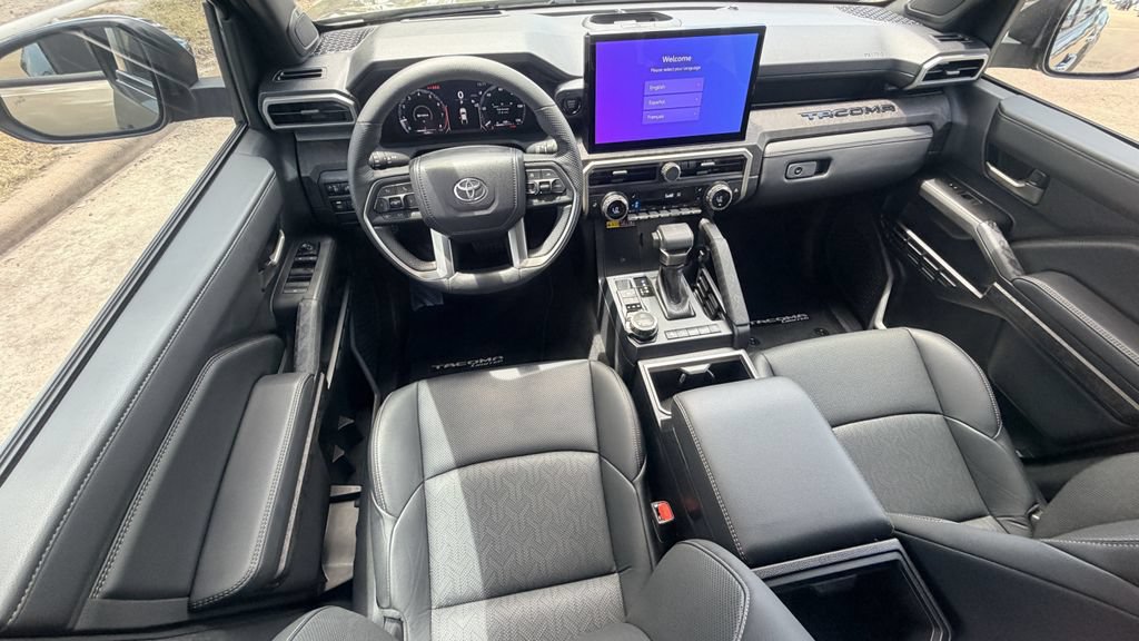Used 2025 Toyota Tacoma Limited AWD/4WD image 14