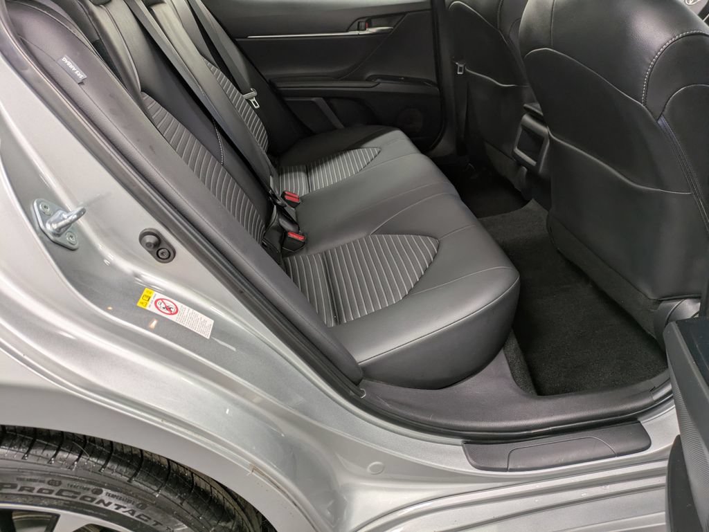 Used 2018 Toyota Camry SE FWD image 27