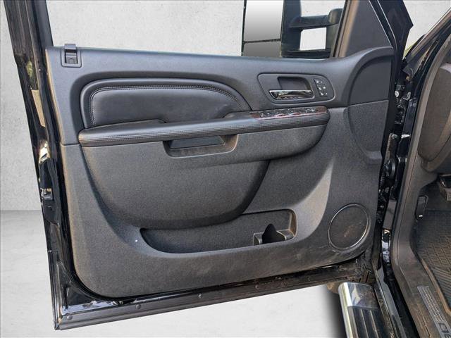 Used 2013 GMC Sierra 3500 Denali AWD/4WD image 12