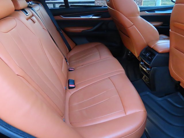 Used 2016 BMW X5 M image 15
