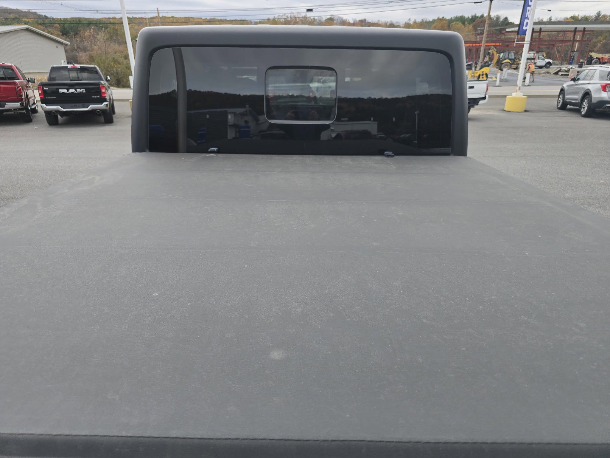 Used 2024 Jeep Gladiator Mojave w/ Technology Group image 5