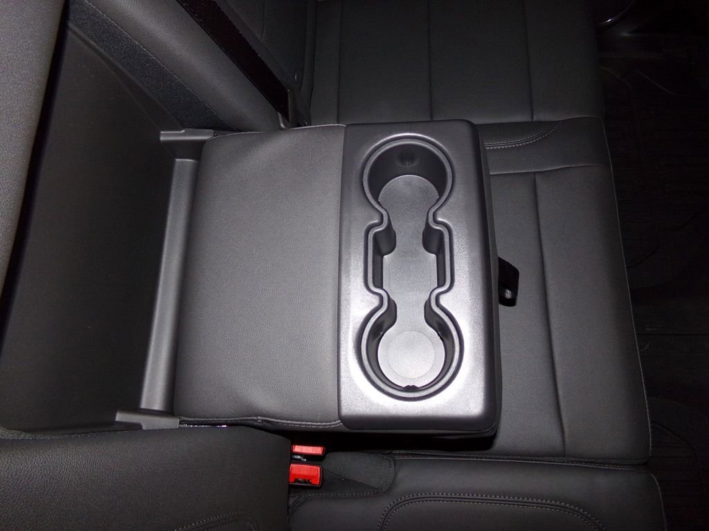 New 2026 GMC Sierra 2500 SLT w/ SLT Premium Package image 11