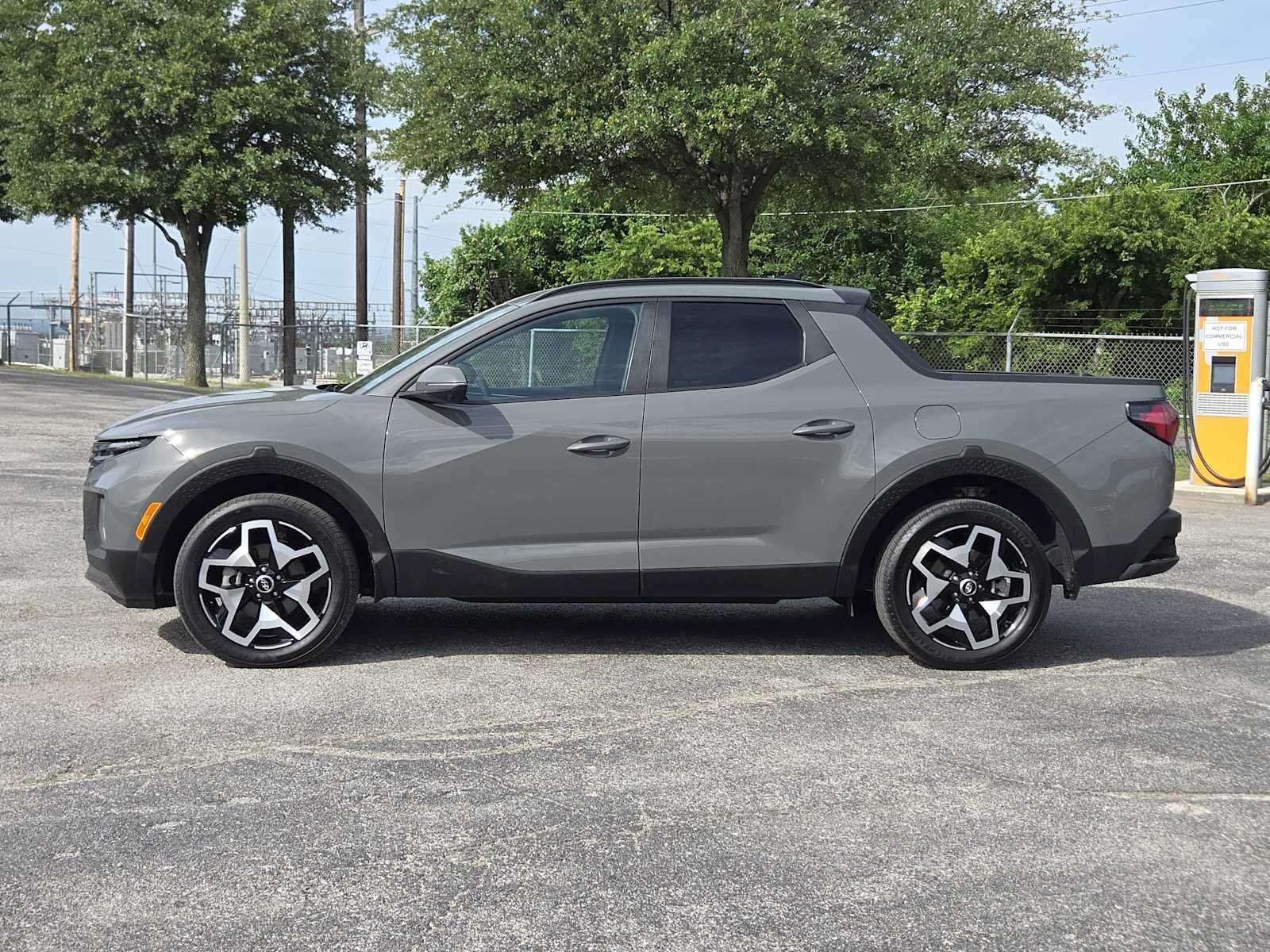 Certified 2023 Hyundai Santa Cruz Limited AWD/4WD image 5