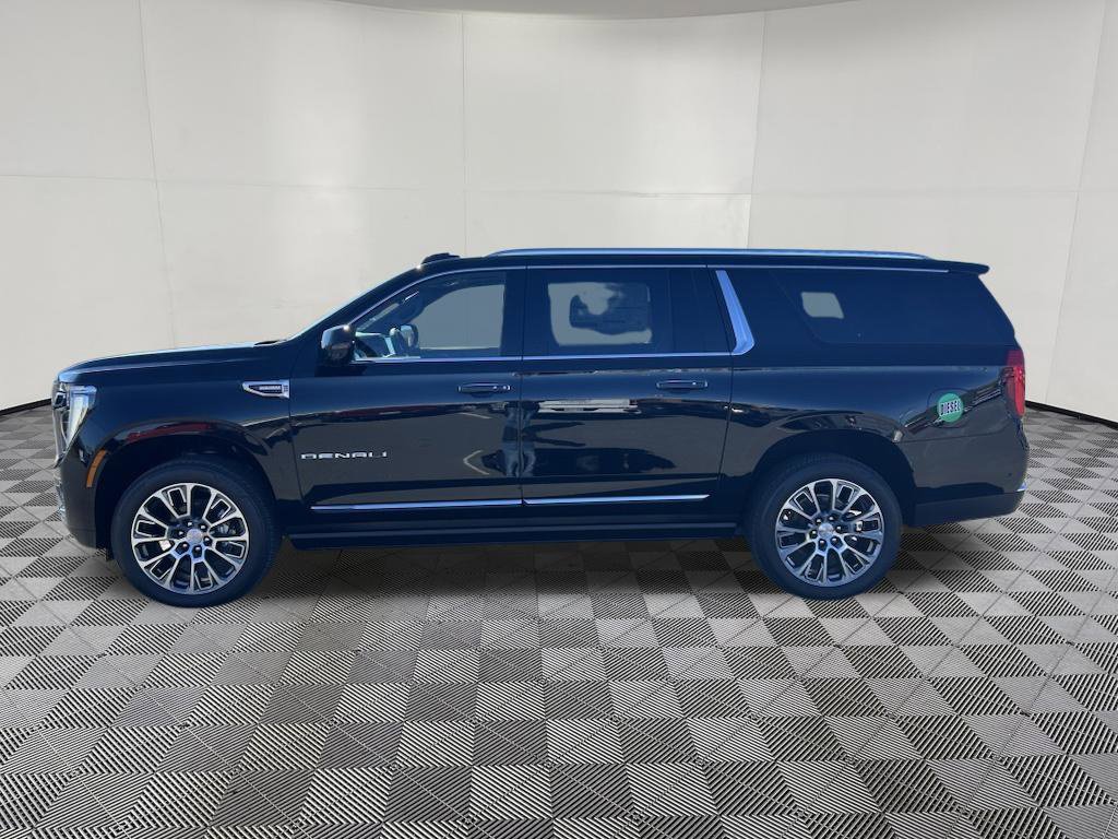 New 2026 GMC Yukon XL Denali w/ Denali Reserve Package AWD/4WD image 2