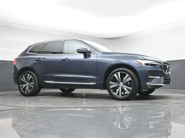 Used 2023 Volvo XC60 B5 Plus AWD/4WD image 32