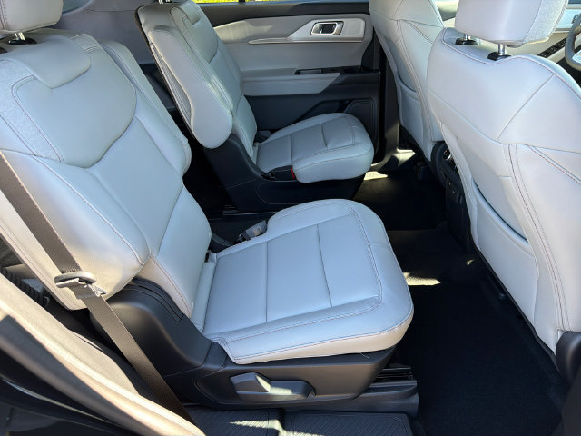New 2027 Ford Explorer Active w/ Active Comfort Package RWD image 16
