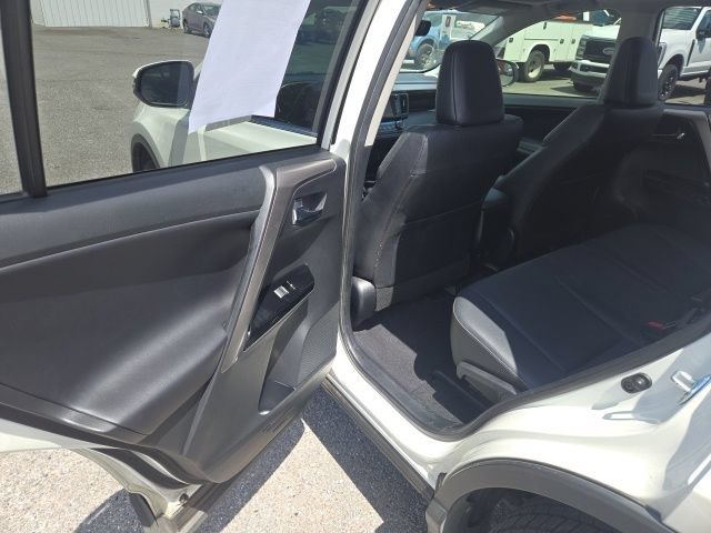 Used 2017 Toyota RAV4 Limited FWD image 8