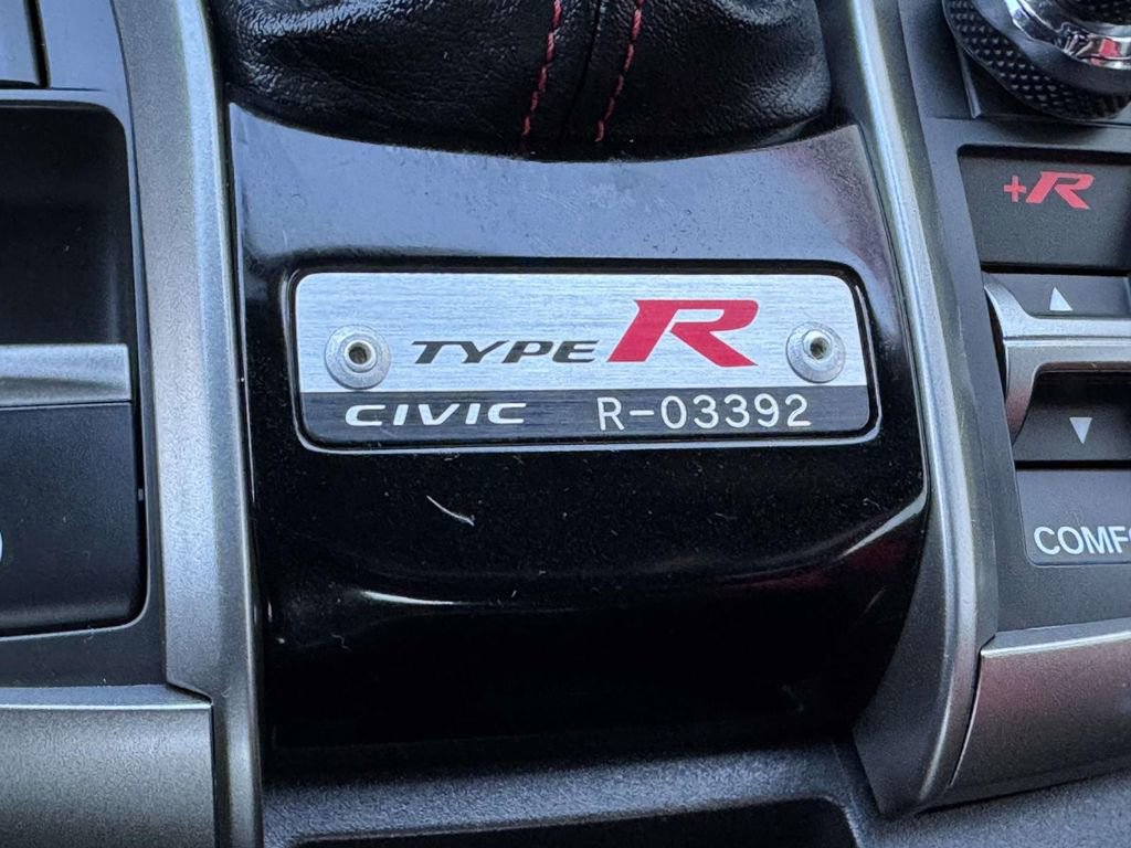 Used 2017 Honda Civic Type R image 9