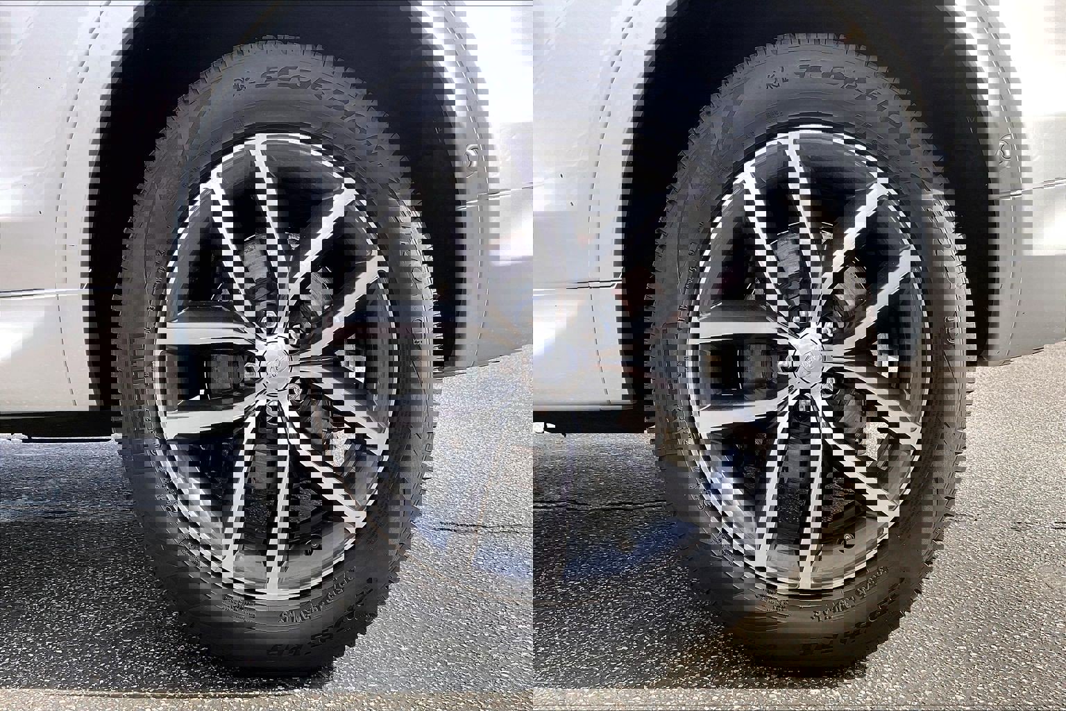 Certified 2025 Land Rover Discovery Sport S image 10