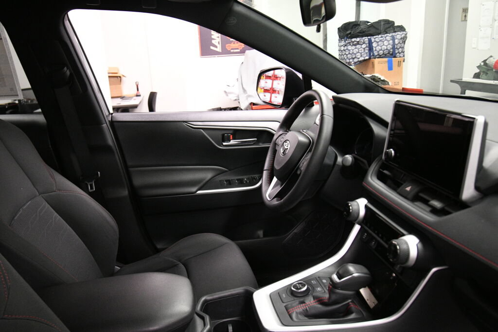 Used 2023 Toyota RAV4 SE w/ Weather & Moonroof Package AWD/4WD image 31