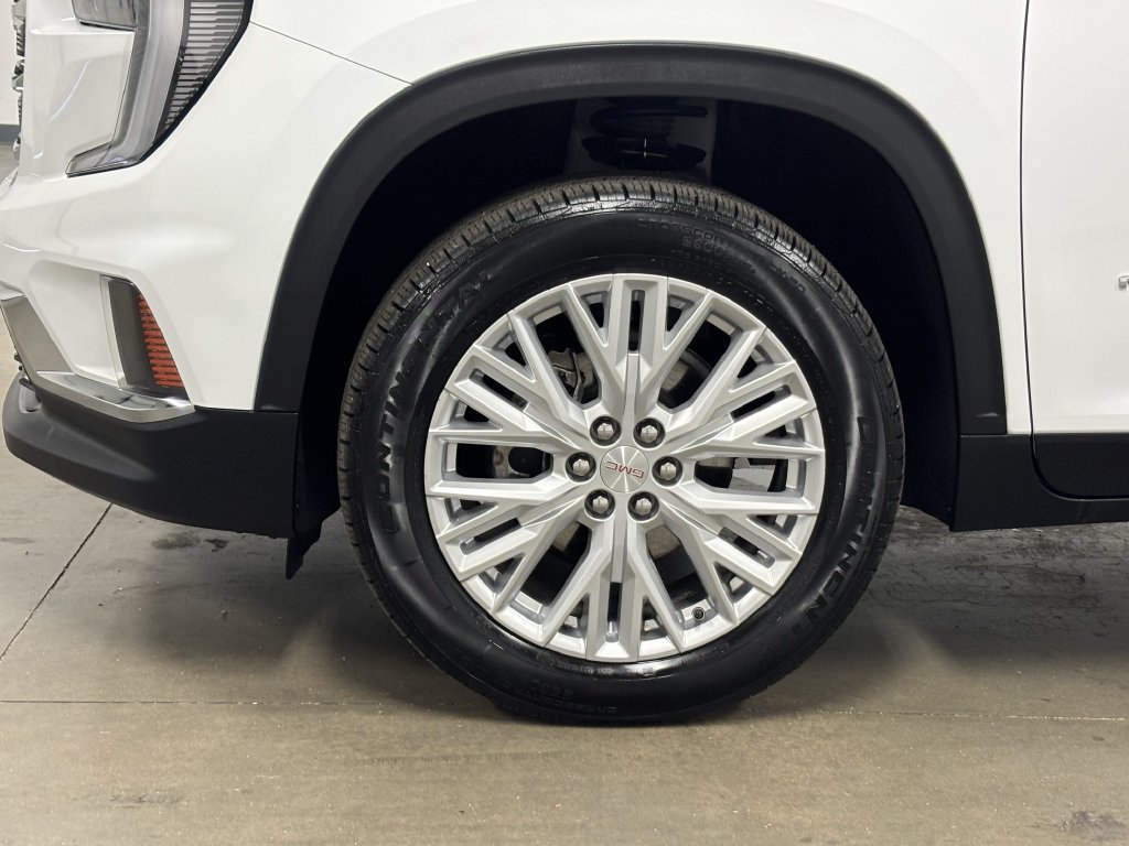 Used 2026 GMC Acadia Elevation w/ Elevation Premium Package FWD image 10