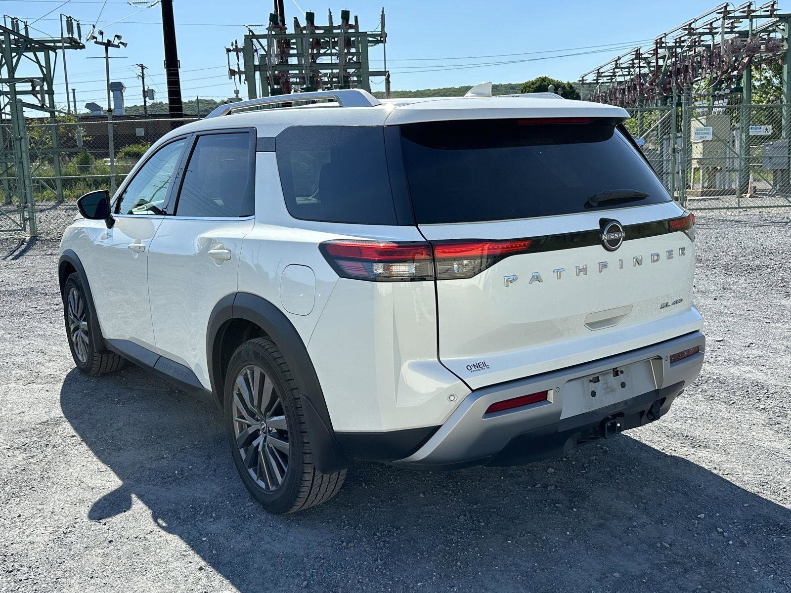 Used 2022 Nissan Pathfinder SL w/ SL Premium Package AWD/4WD image 6