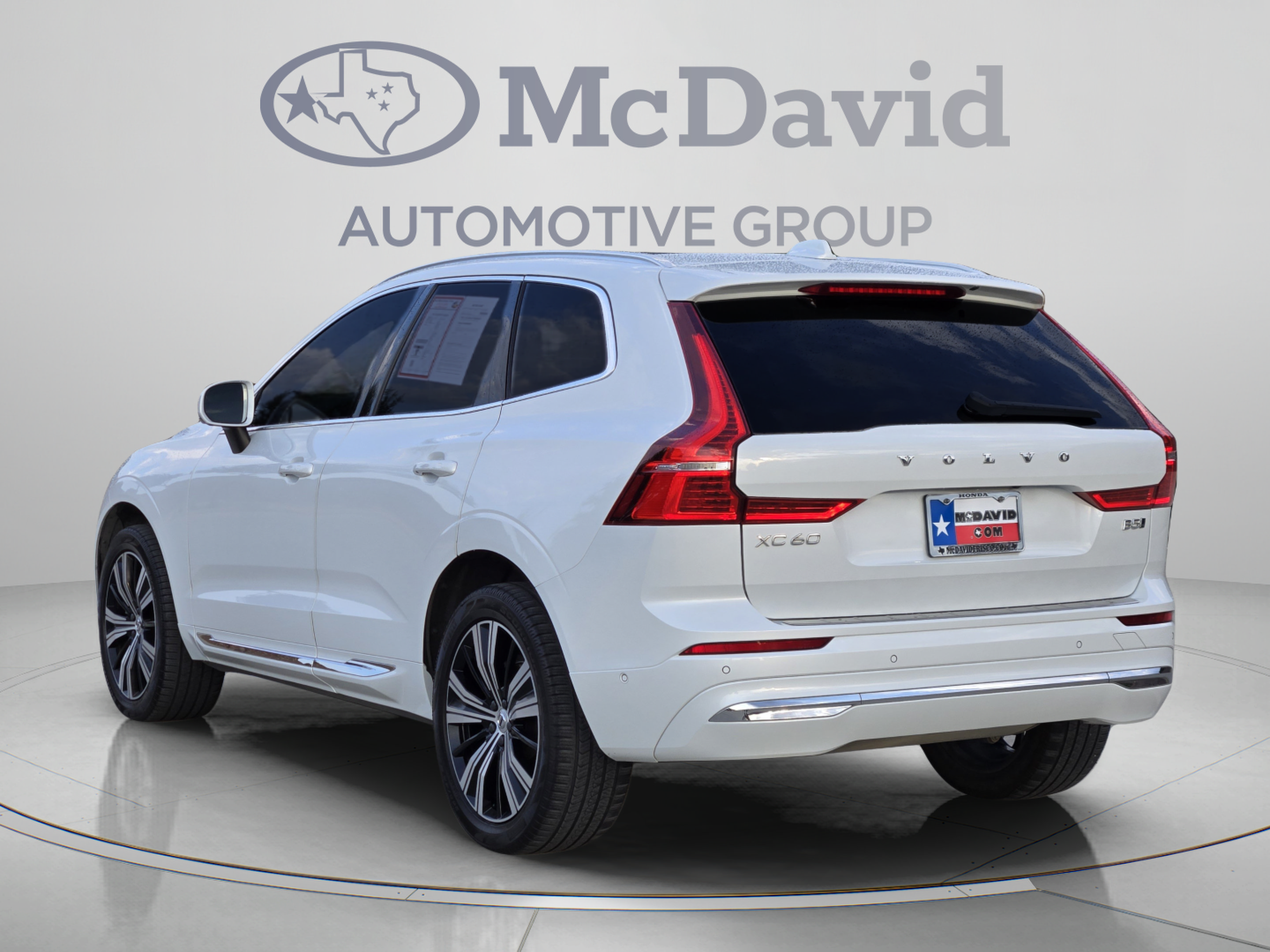 Used 2022 Volvo XC60 B5 Inscription w/ Advanced Package AWD/4WD image 4