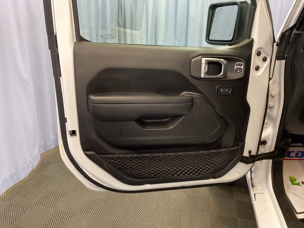 Used 2024 Jeep Wrangler Unlimited w/ Convenience Group AWD/4WD image 13