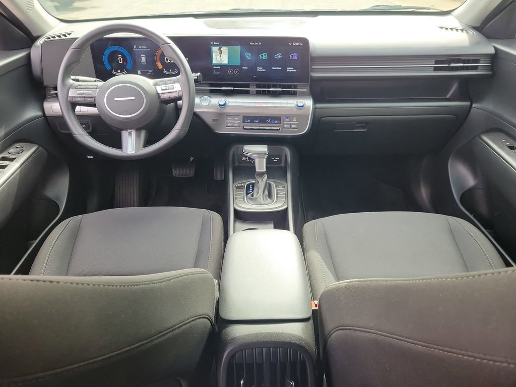 Certified 2025 Hyundai Kona SEL image 15