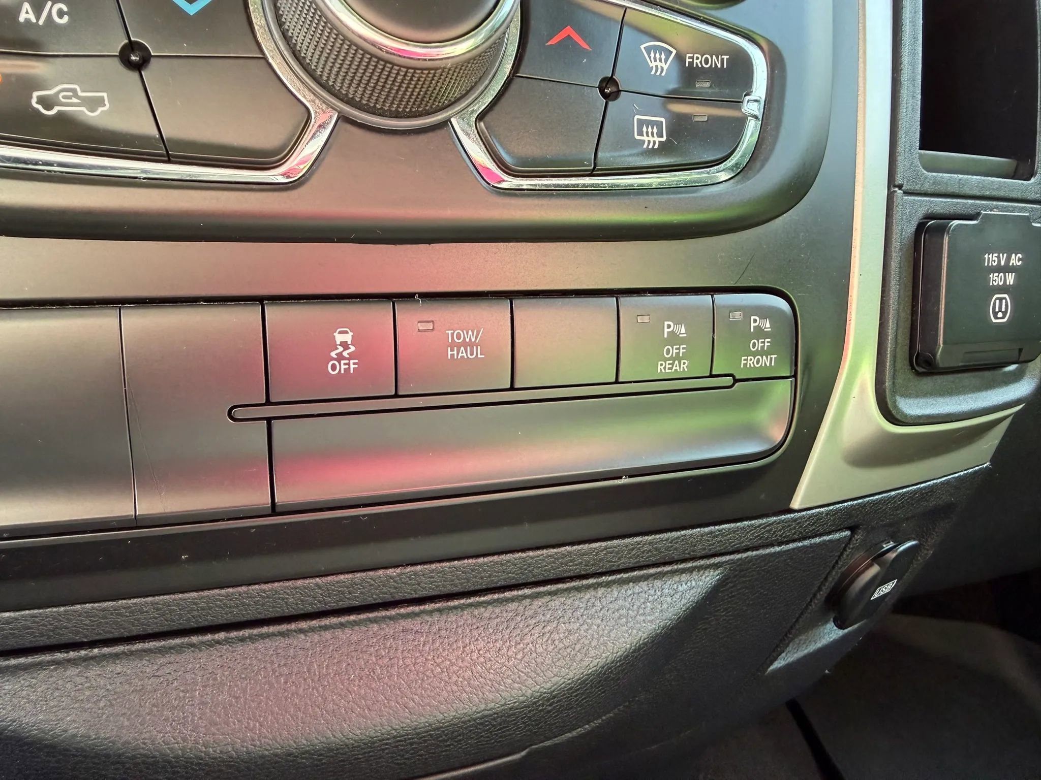 Used 2016 RAM 1500 Big Horn image 26