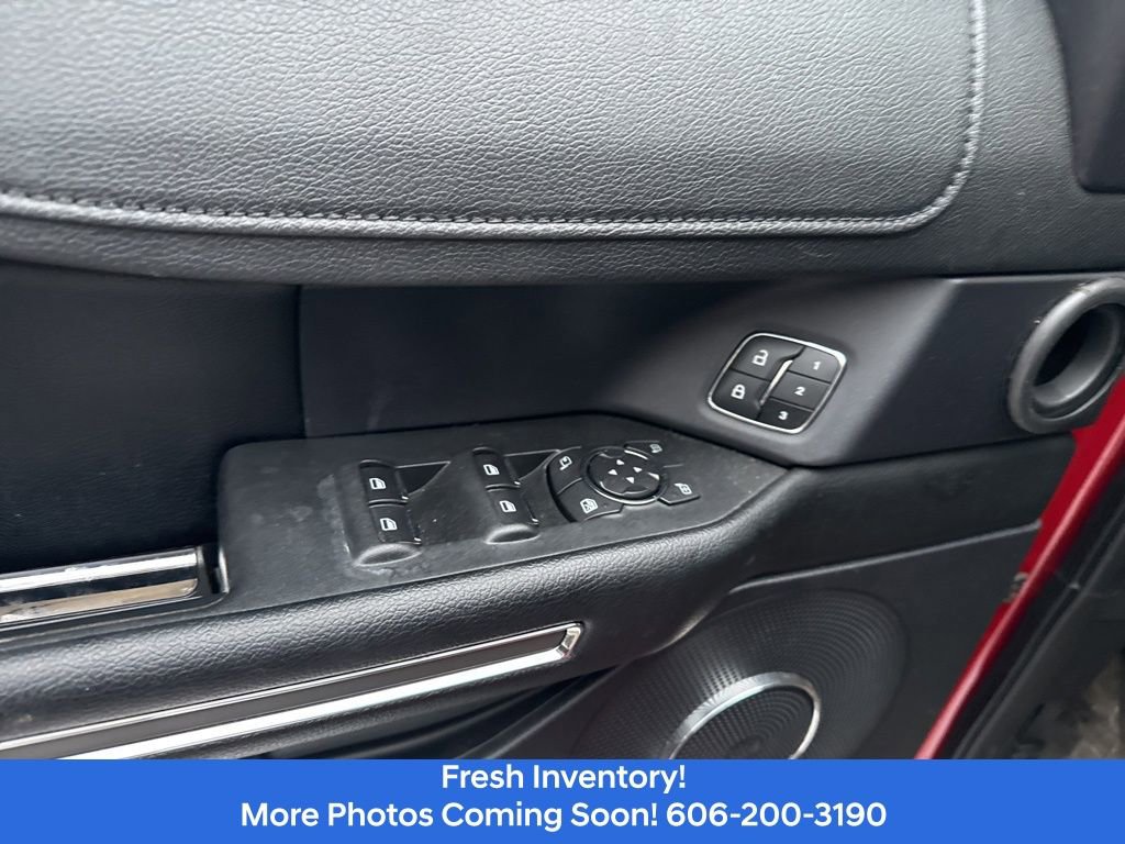 Used 2020 Ford Expedition XLT w/ Equipment Group 202A AWD/4WD image 9