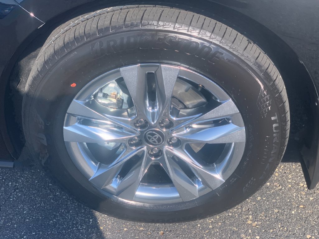 New 2026 Toyota Sienna Limited FWD image 31