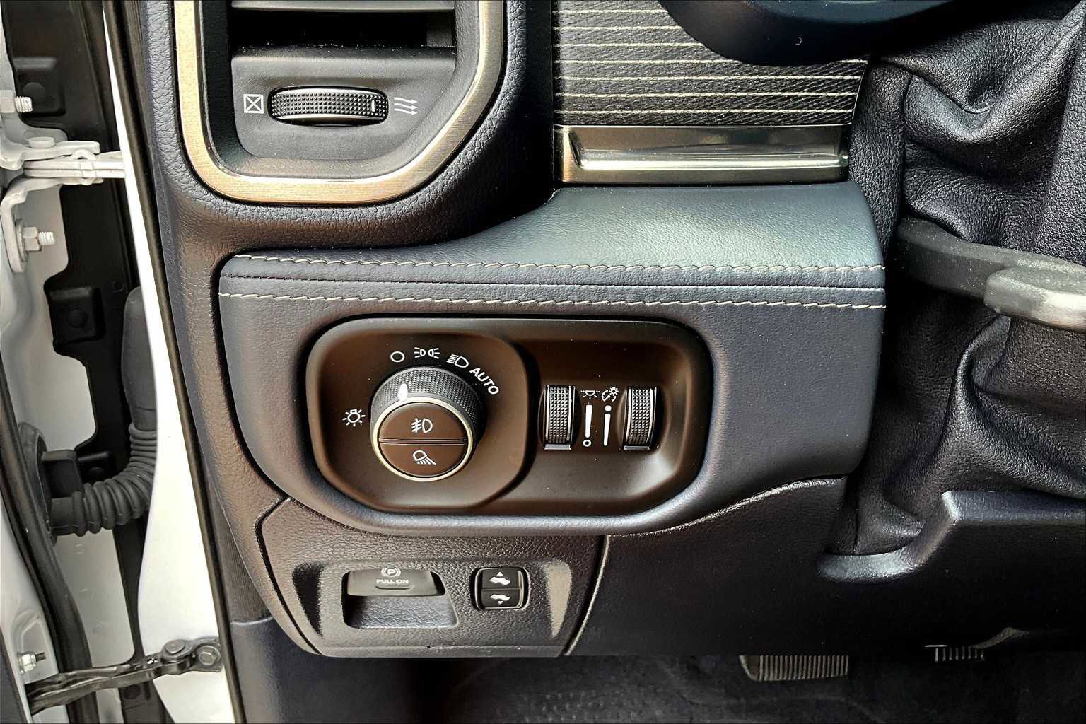 Used 2020 RAM 1500 Limited image 63