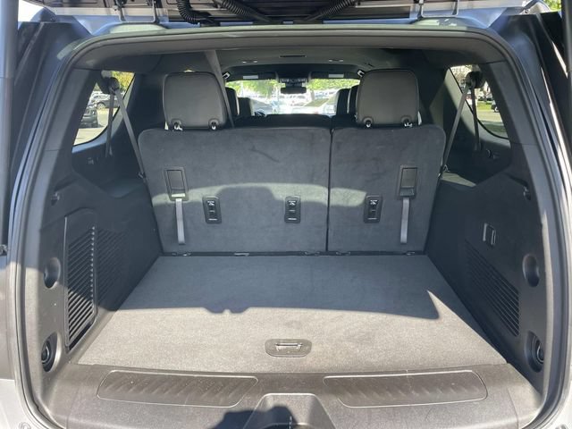 Used 2024 Chevrolet Suburban LT RWD image 34
