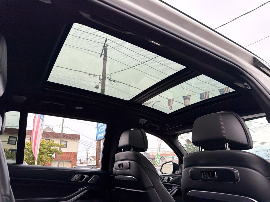 Used 2024 BMW X7 xDrive40i w/ Executive Package AWD/4WD image 25