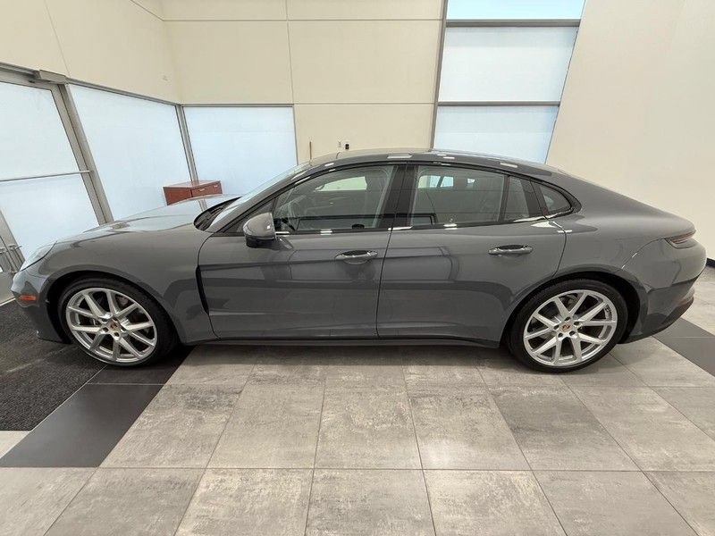 Certified 2025 Porsche Panamera 4 AWD/4WD image 2