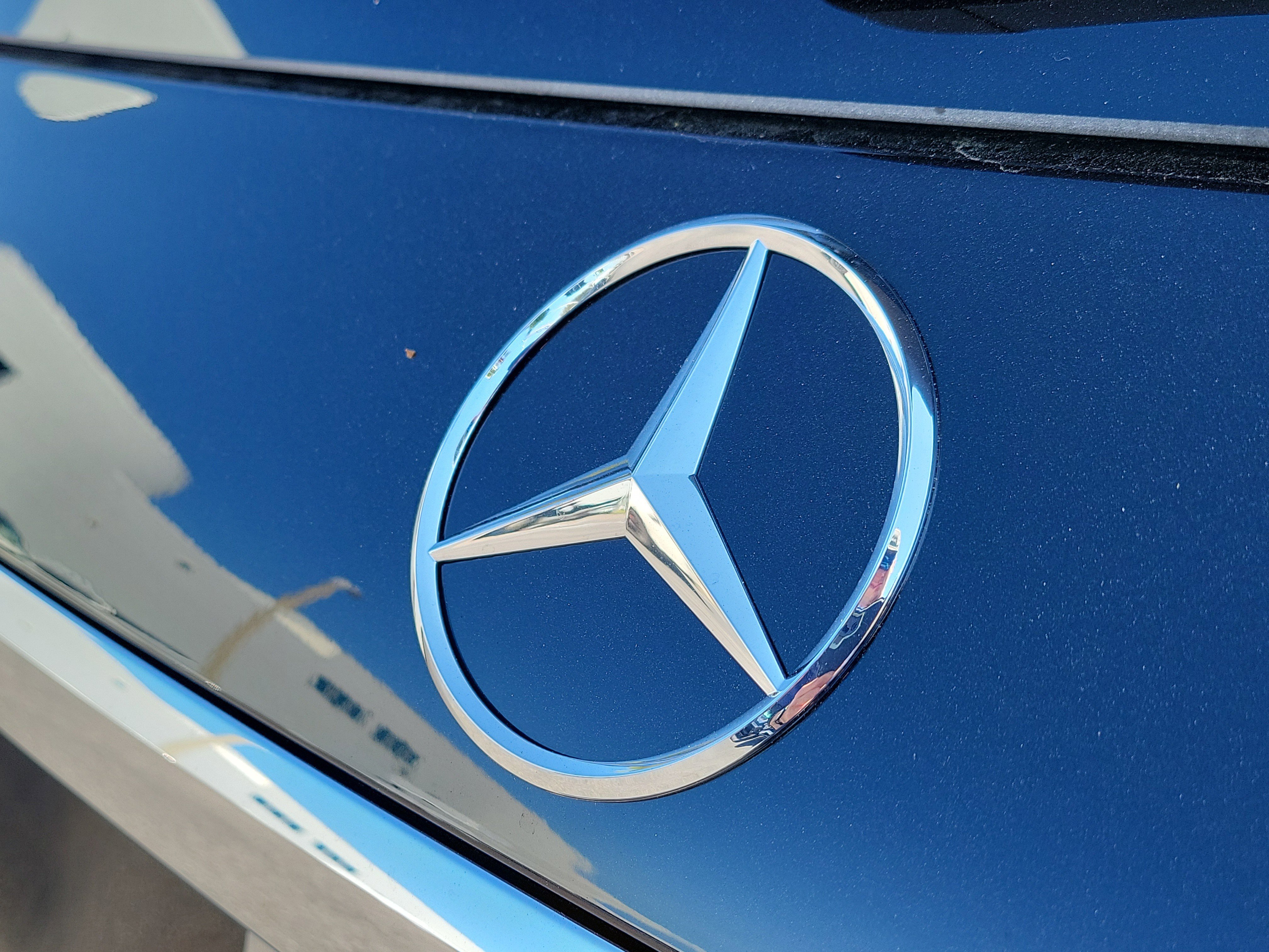 New 2026 Mercedes-Benz GLS 580 4MATIC image 36