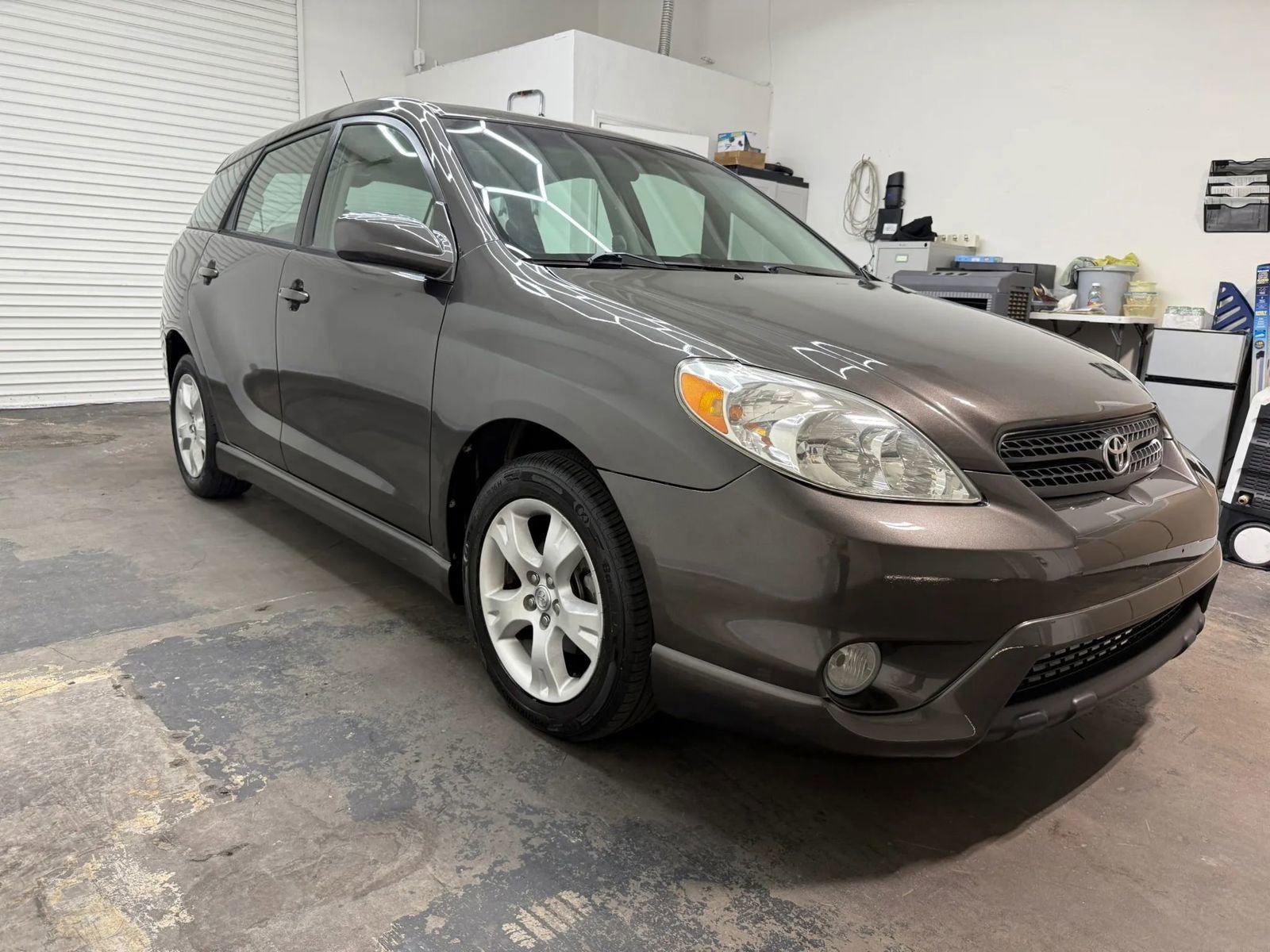 Used 2005 Toyota Matrix XR FWD image 5