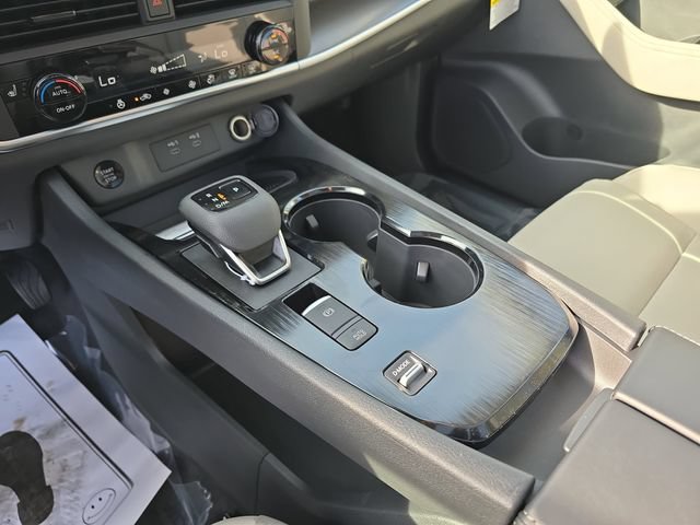 New 2026 Nissan Rogue Dark Armor FWD image 27