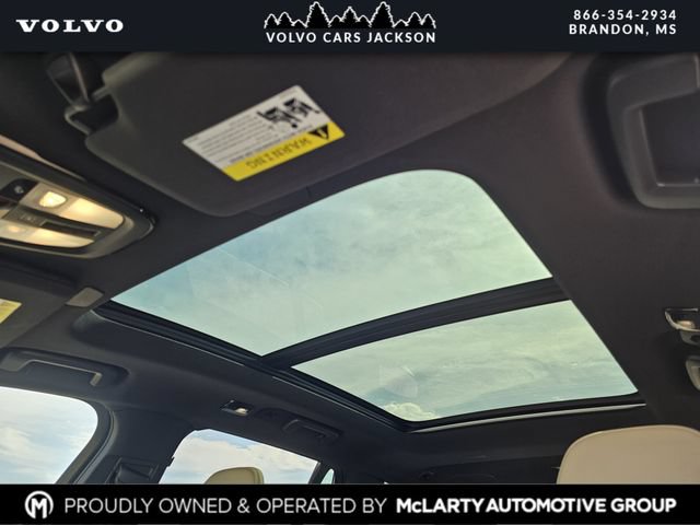 New 2026 Volvo XC90 B6 Plus w/ Protection Package Premier AWD/4WD image 18