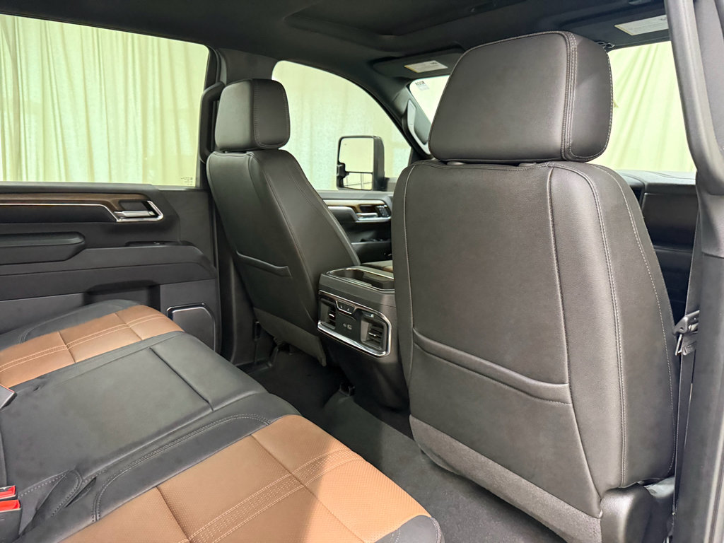 Certified 2024 Chevrolet Silverado 2500 High Country AWD/4WD image 25