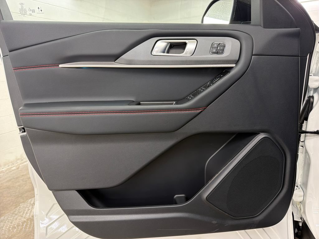 New 2026 Ford Explorer ST-Line w/ ST-Line Street Pack RWD image 15
