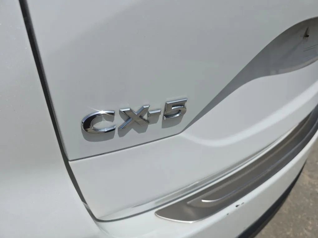 Used 2020 MAZDA CX-5 Touring FWD image 11