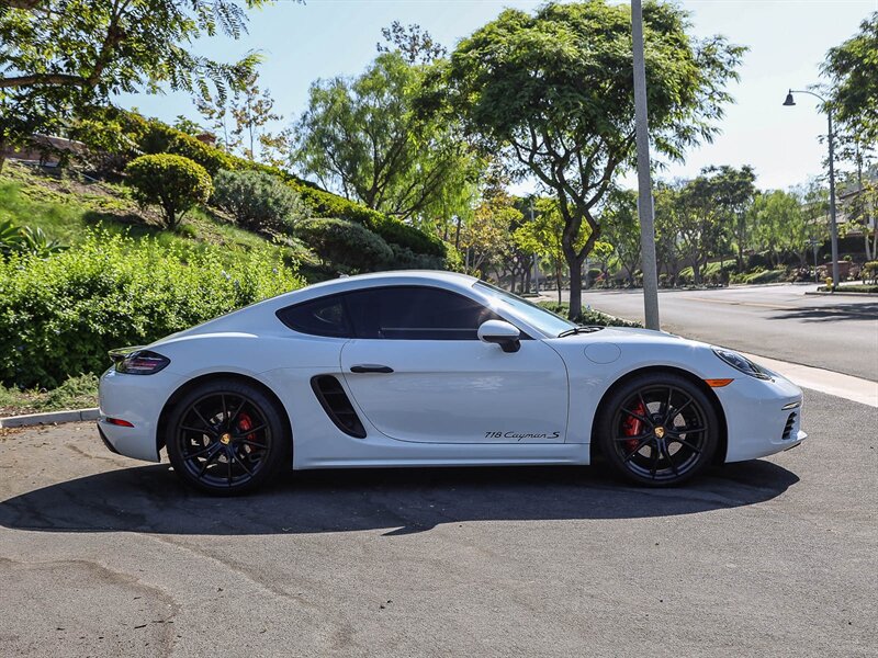 Used 2018 Porsche 718 Cayman S RWD image 6
