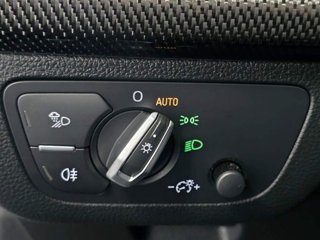 Used 2025 Audi SQ5 Premium Plus w/ Premium Plus Package image 37