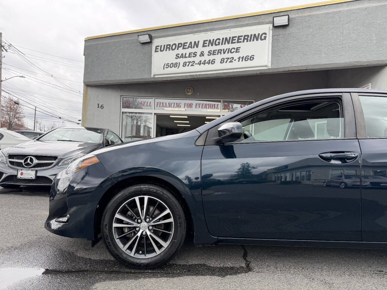 Used 2018 Toyota Corolla LE w/ LE Premium Package w/Moonroof FWD image 10