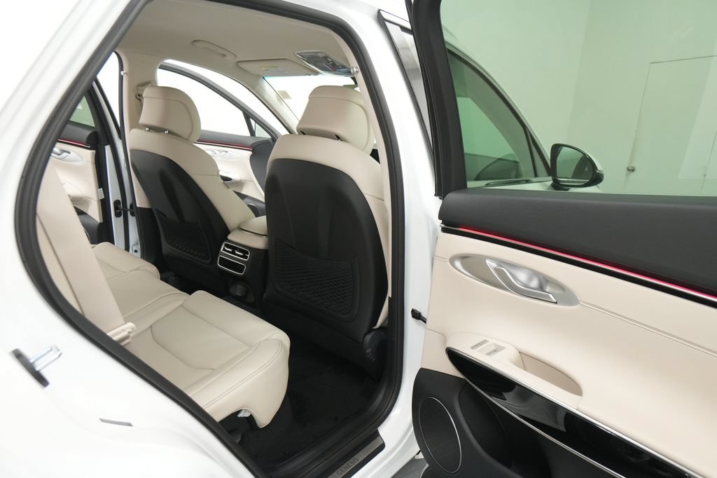 New 2026 Genesis GV70 2.5T AWD/4WD image 25