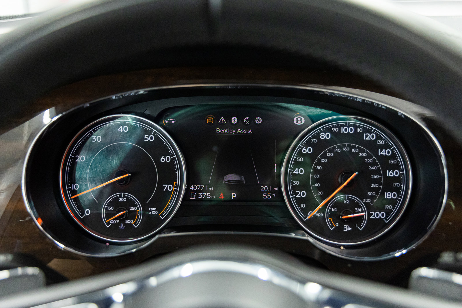 Used 2020 Bentley Bentayga image 31