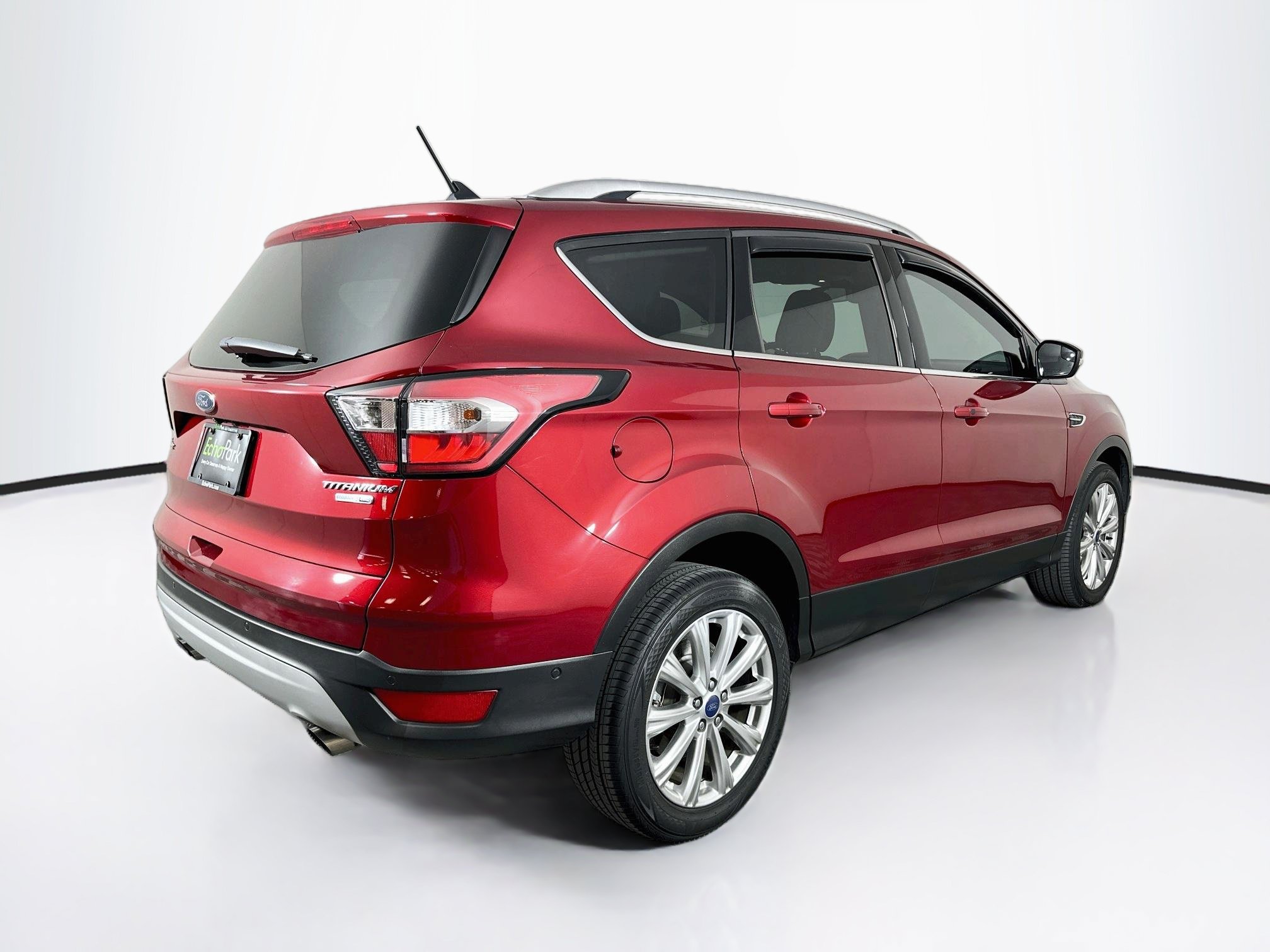 Used 2018 Ford Escape Titanium AWD/4WD image 9