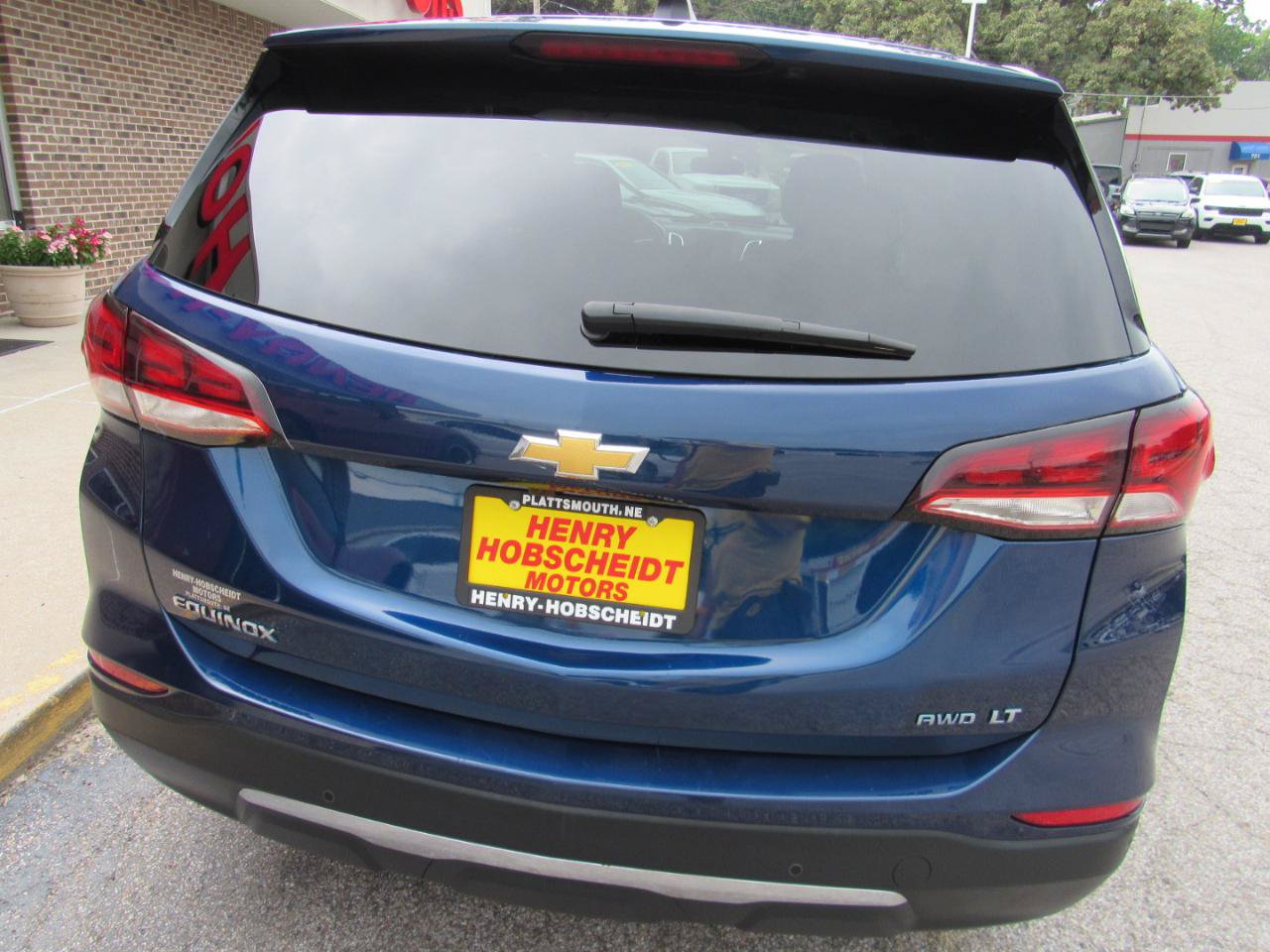 Used 2023 Chevrolet Equinox LT AWD/4WD image 3