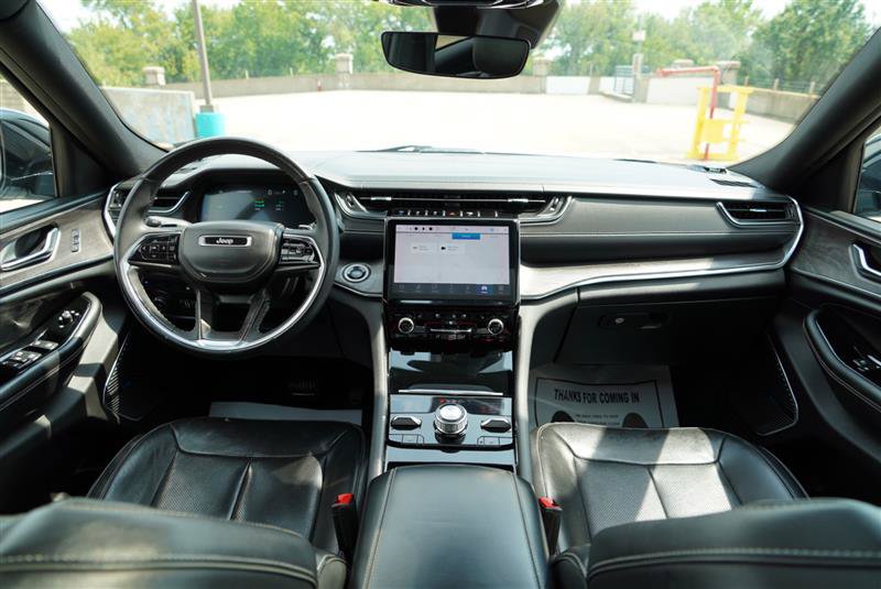 Used 2023 Jeep Grand Cherokee Overland AWD/4WD image 53