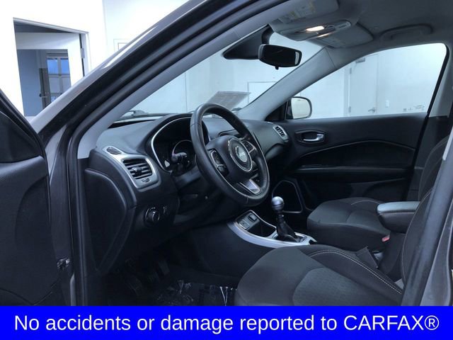 Used 2019 Jeep Compass Sport image 2