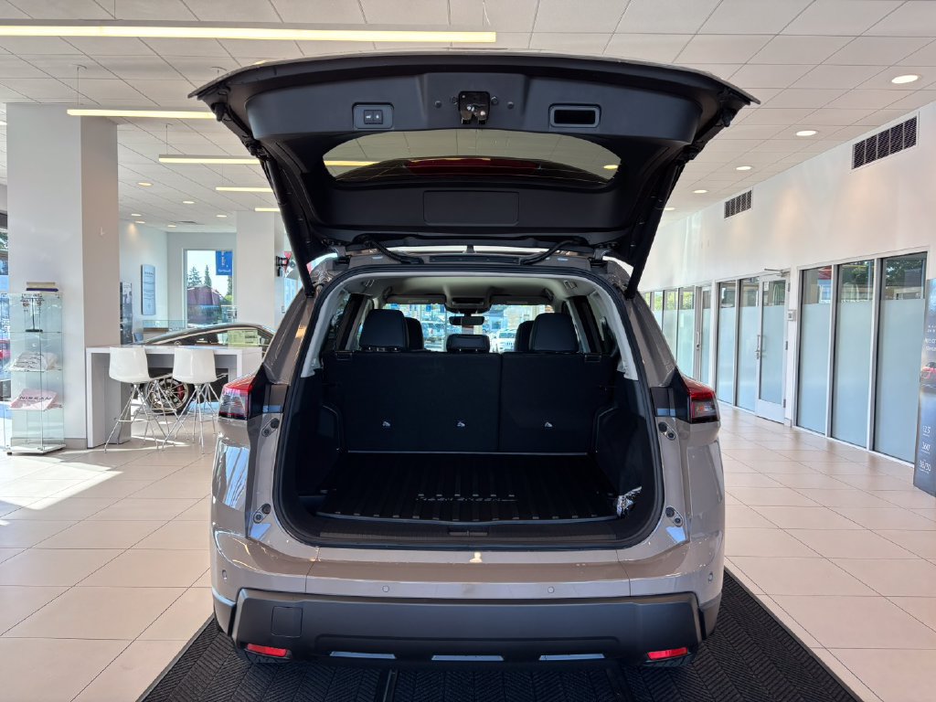 New 2026 Nissan Rogue SV AWD/4WD image 9