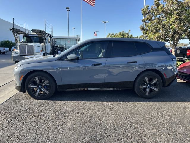 Used 2024 BMW iX xDrive50 w/ Premium Package AWD/4WD image 2